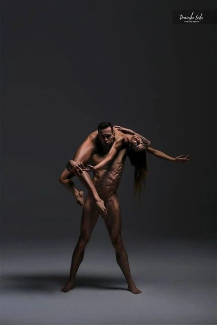 Спортсмени знялися оголеними у благодійному календарі Домініки Цуди (15 фото) – фото 13