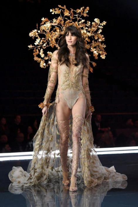 Модний показ Victoria's Secret у Шанхаї (33 фото) – фото 23