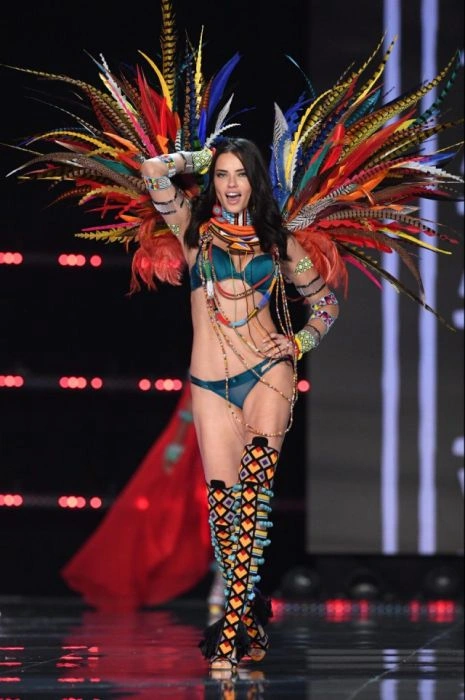 Модний показ Victoria's Secret у Шанхаї (33 фото) – фото 27