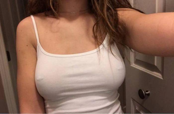 Дівчата без бюстгальтерів (65 фото) – фото 65