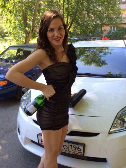 Красуні у платтях (43 фото) – фото 5