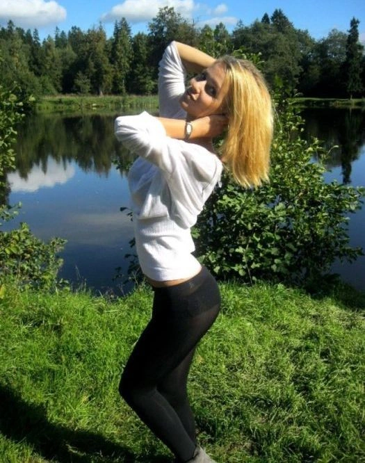 Прекрасні дівчата, які радують очі (27 фото)