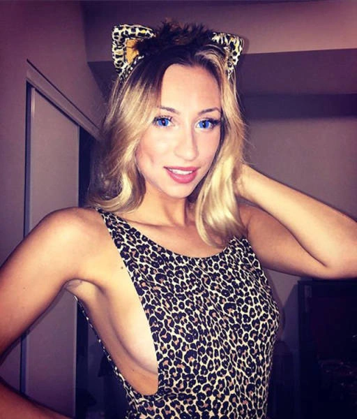 Чарівні дівчата святкують Хелловін (64 фото) – фото 7