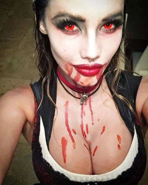 Чарівні дівчата святкують Хелловін (64 фото) – фото 23