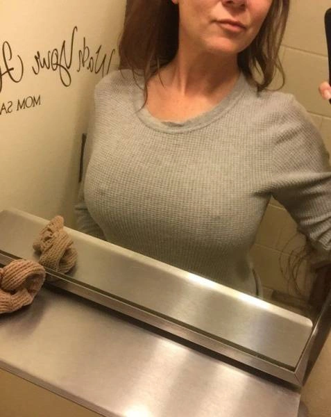 Дівчата без бюстгальтерів (40 фото) – фото 4