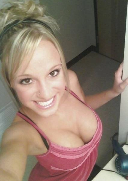 Чарівні дівчата фотографуються (53 фото) – фото 45