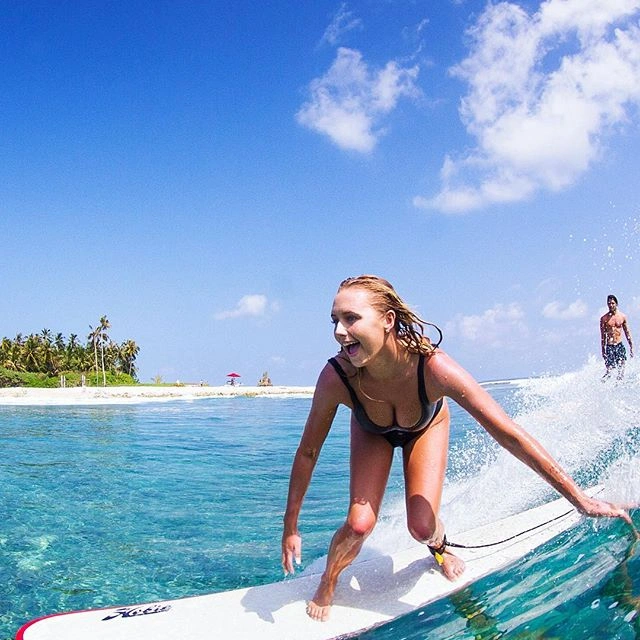 Сестри-серфінгістки Еллі-Джин і Холлі-Сью Коффі завоювали мережу фото у купальниках (44 фото) – фото 39