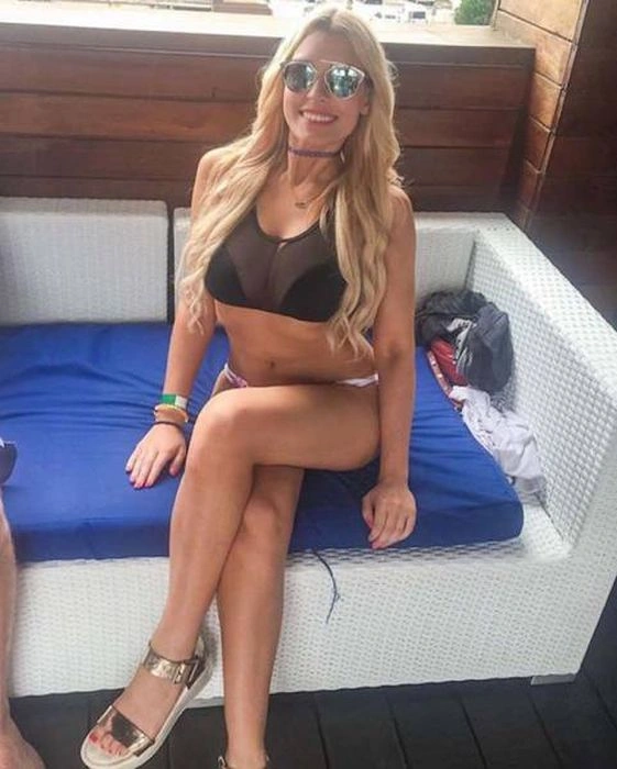 Дівчата в відвертих нарядах (40 фото) – фото 16