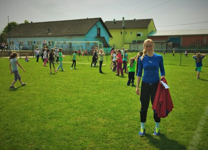 Хорватська топ-модель хоче стати тренером збірної РФ з футболу (6 фото) – фото 2