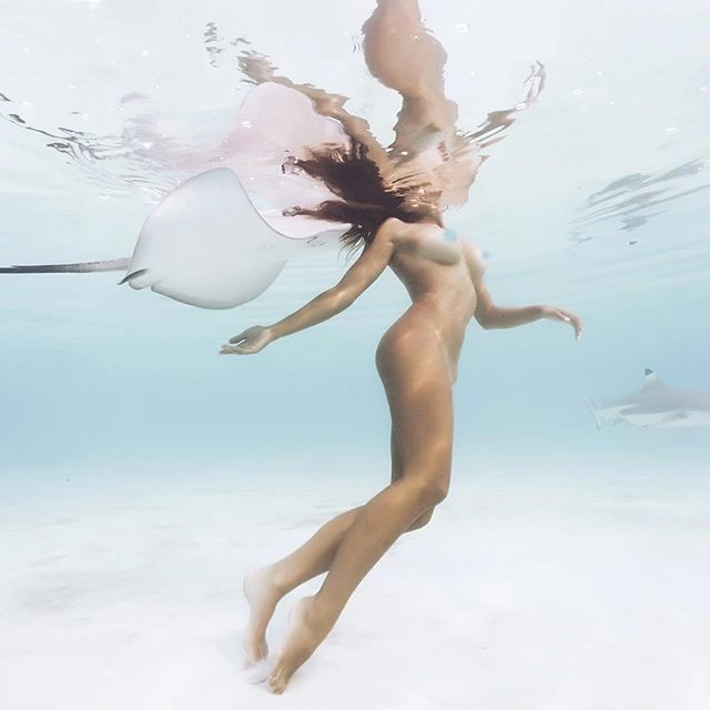 Чарівна модель Рава Рей, відома як "Королева скейтбордінгу" (39 фото) – фото 2