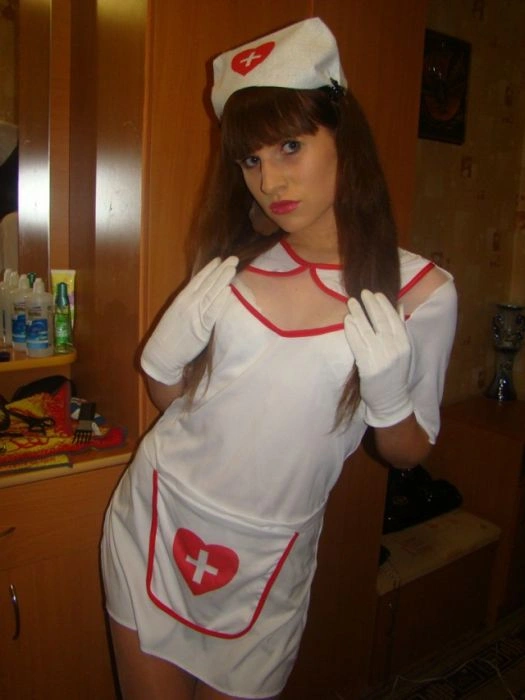 Дівчата фотографуються в затишній домашній обстановці (48 фото) – фото 20