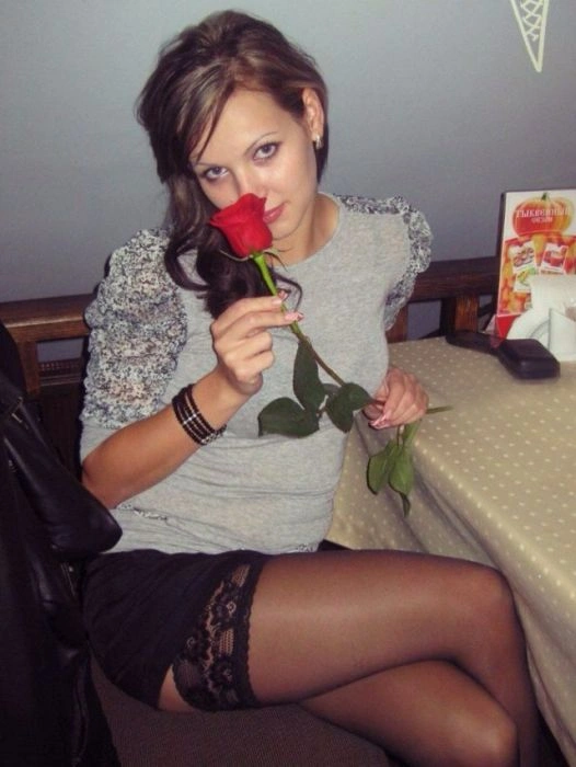 Дівчата фотографуються в затишній домашній обстановці (48 фото) – фото 42