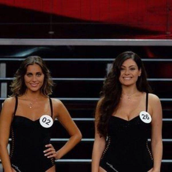 Модель плюс-сайз Паола Торренте посіла друге місце на конкурсі краси в Італії (23 фото) – фото 2