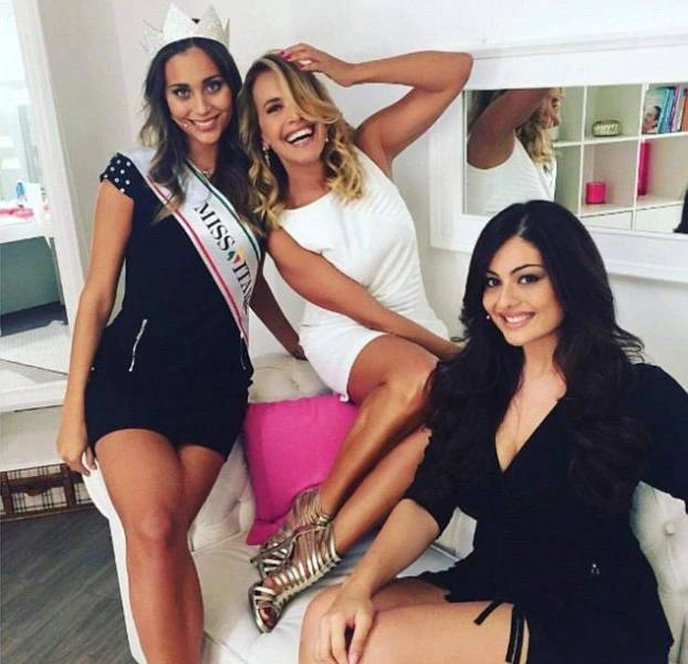 Модель плюс-сайз Паола Торренте посіла друге місце на конкурсі краси в Італії (23 фото) – фото 4