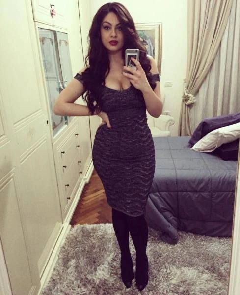 Модель плюс-сайз Паола Торренте посіла друге місце на конкурсі краси в Італії (23 фото) – фото 7