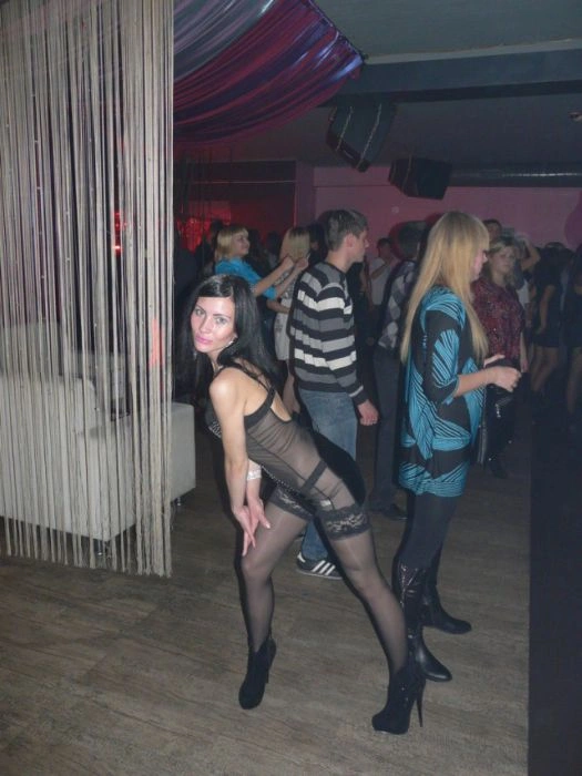 Симпатичні дівчата, які люблять фотографуватися вдома (48 фото) – фото 2