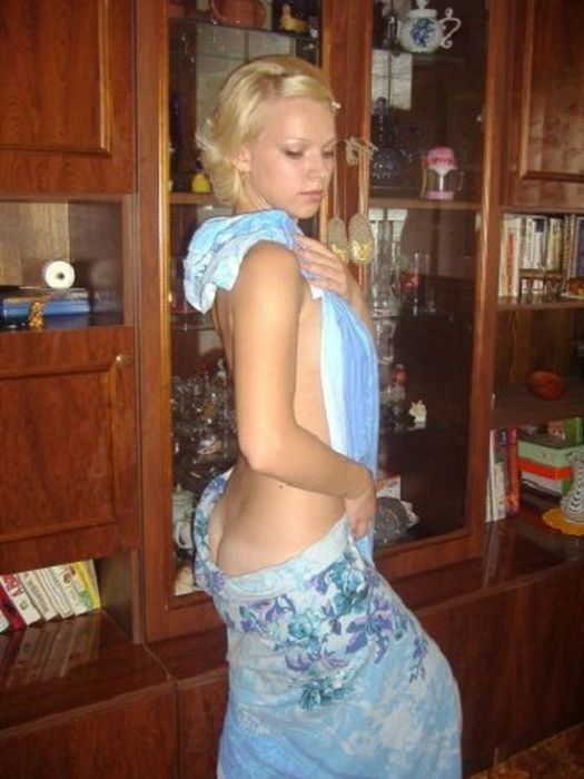 Симпатичні дівчата, які люблять фотографуватися вдома (48 фото) – фото 12