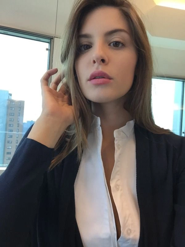 Дівчата фотографуються на роботі (30 фото) – фото 8