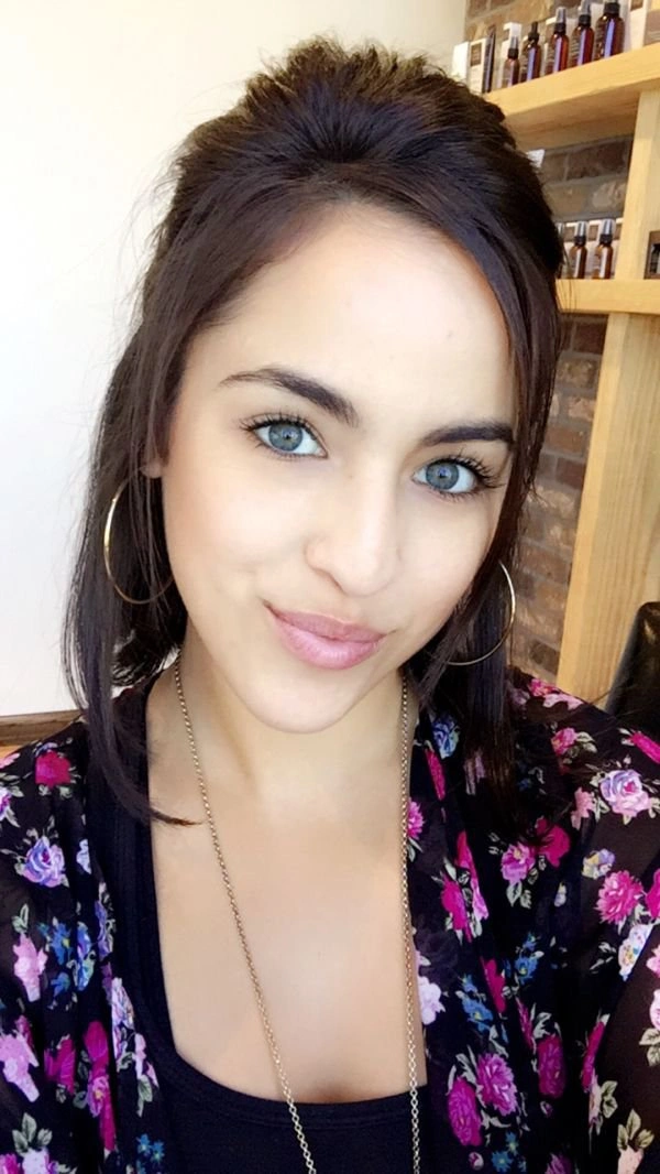 Дівчата фотографуються на роботі (30 фото) – фото 19