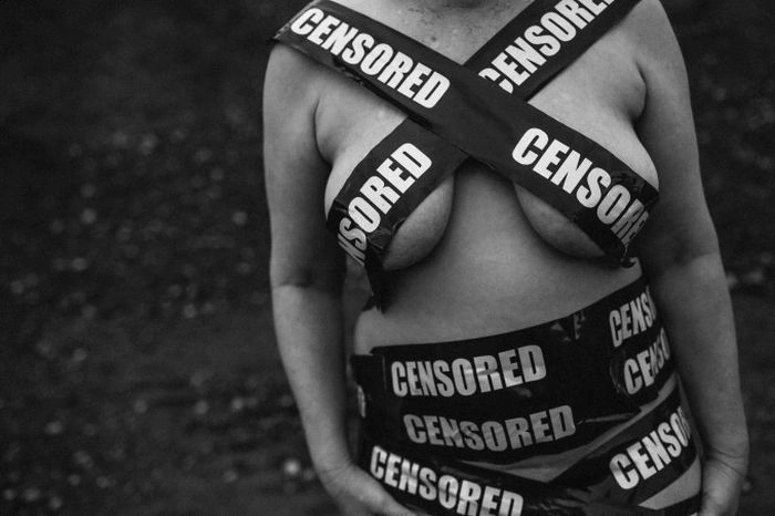 30 жінок взяли участь у напівоголеній фотосесії, протестуючи проти цензури в Facebook (13 фото) – фото 3