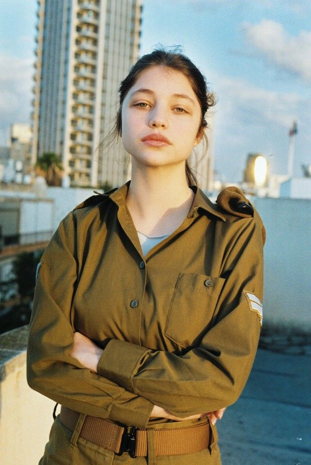 Дівчата-військовослужбовці армії Ізраїлю у вільний час (14 фото) – фото 3