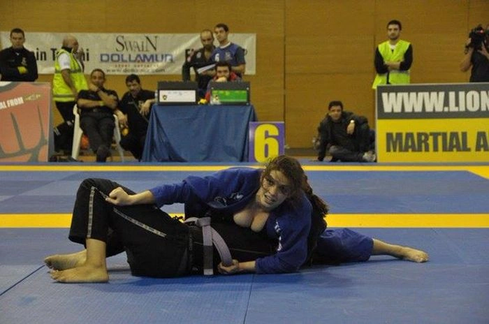 Дівчина-боєць Маккензі Дерн вразила користувачів мережі своїми захопленнями (6 фото) – фото 2