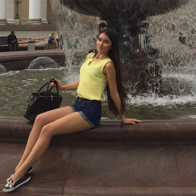 Гарні казашки на фото з соцмереж (37 фото) – фото 2