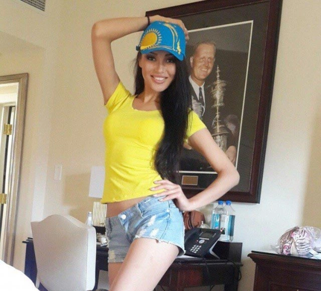 Гарні казашки на фото з соцмереж (37 фото) – фото 24