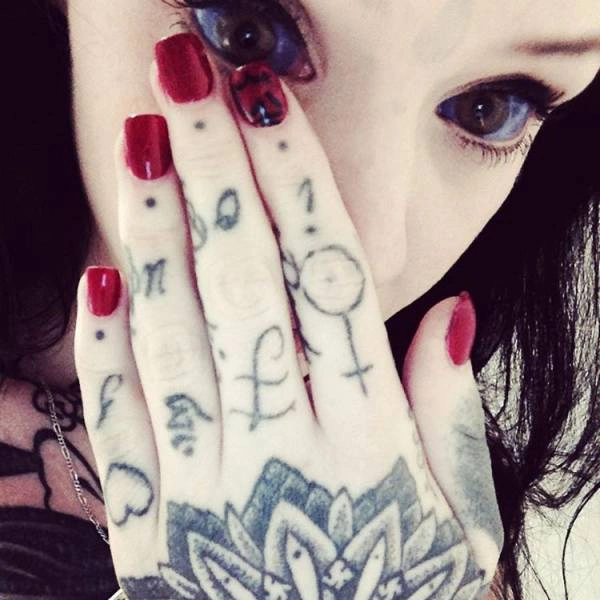 Дівчина, яка дуже любить модифікувати своє тіло (23 фото) – фото 6