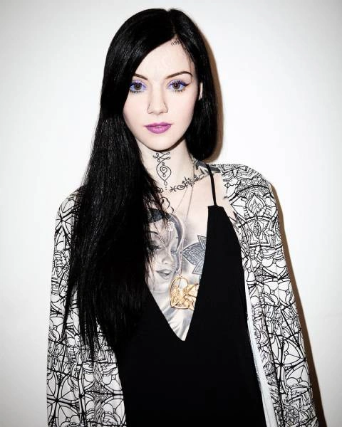 Дівчина, яка дуже любить модифікувати своє тіло (23 фото) – фото 12