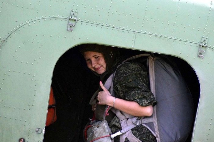 Чарівні дівчата у рядах ВДВ (34 фото) – фото 5