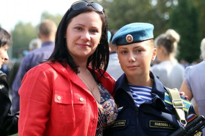 Чарівні дівчата у рядах ВДВ (34 фото) – фото 15