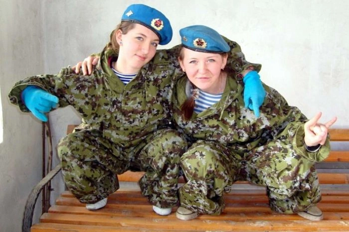 Чарівні дівчата у рядах ВДВ (34 фото) – фото 16