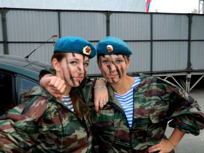 Чарівні дівчата у рядах ВДВ (34 фото) – фото 17