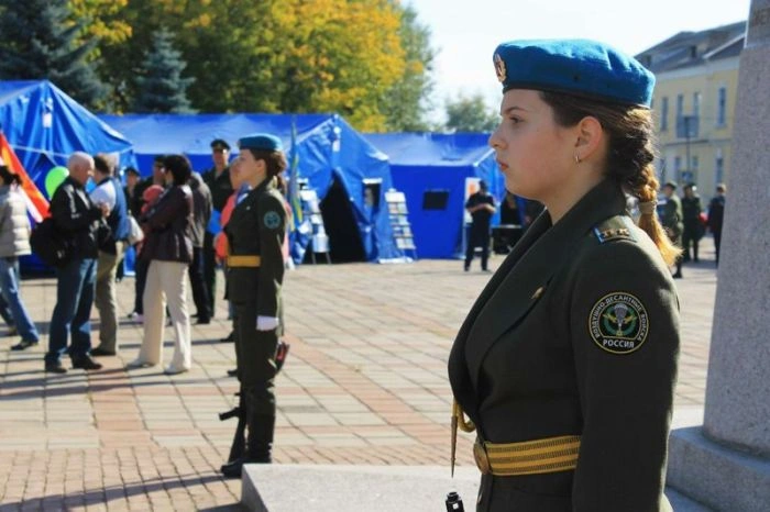 Чарівні дівчата у рядах ВДВ (34 фото) – фото 30