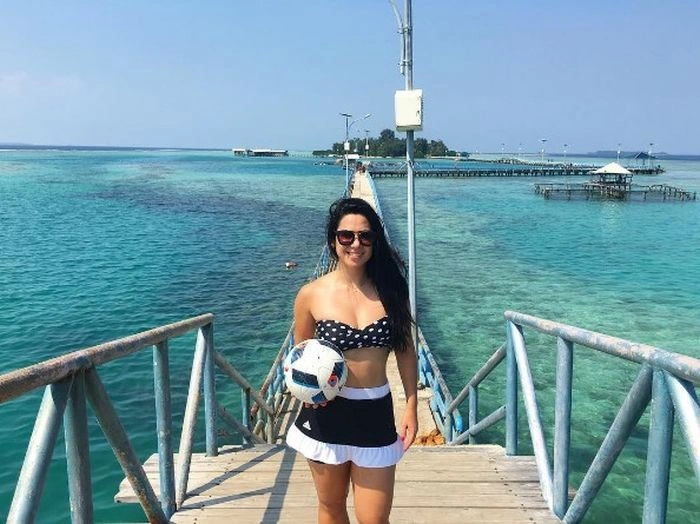 Чудова Ракель Бенетті - одна з кращих фрістайл-футболісток у світі (10 фото + 2 відео) – фото 2