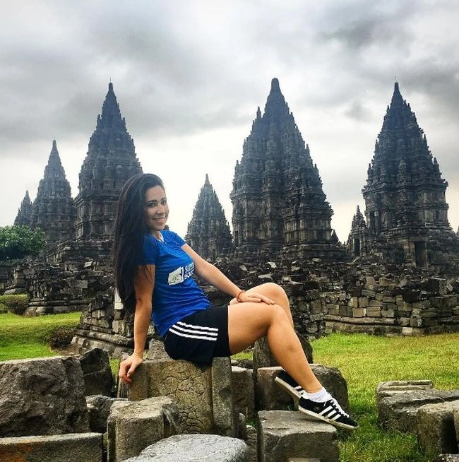 Чудова Ракель Бенетті - одна з кращих фрістайл-футболісток у світі (10 фото + 2 відео) – фото 4