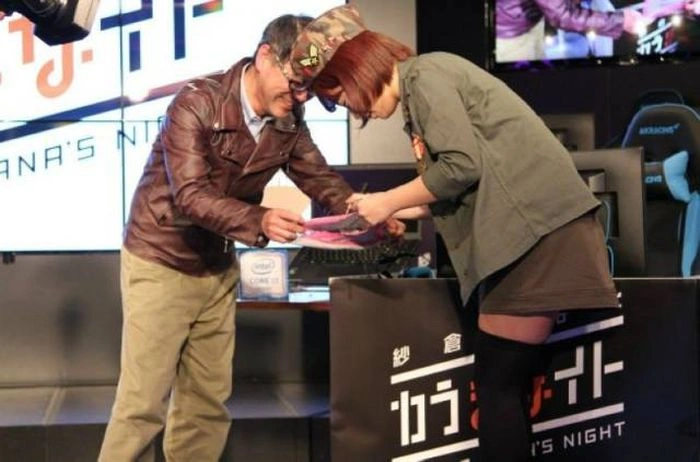 Трусики порноактриси Мани Сакури стали утішним призом для японських геймерів (10 фото) – фото 9