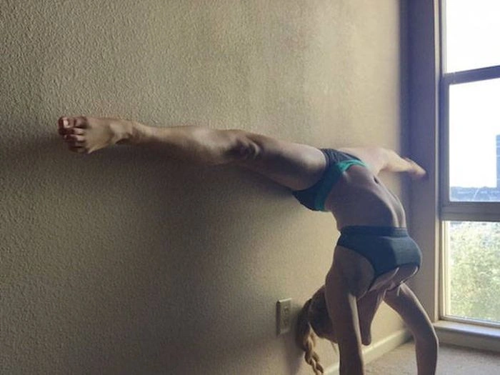 Підбірка фото гнучких дівчат (64 фото) – фото 6