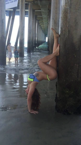 Підбірка фото гнучких дівчат (64 фото) – фото 8