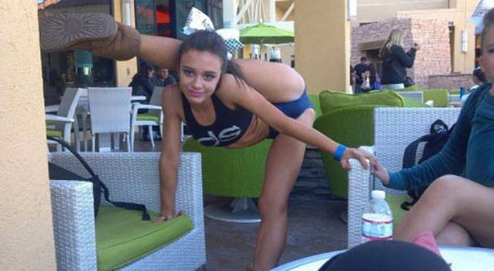 Підбірка фото гнучких дівчат (64 фото) – фото 47