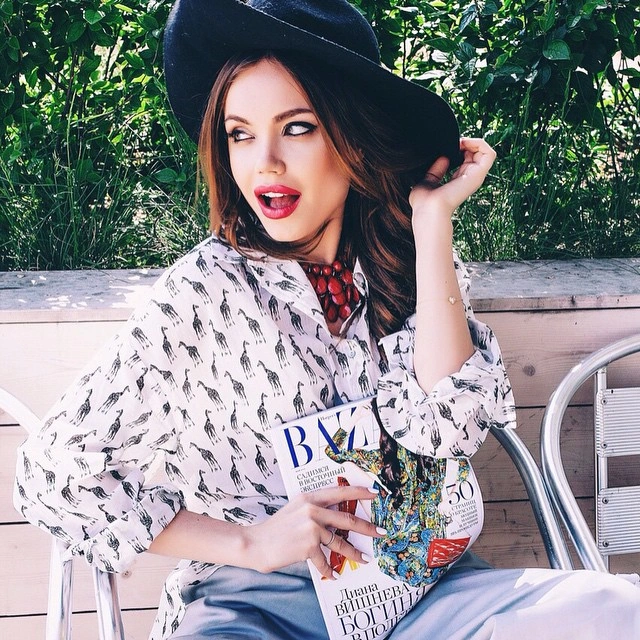 Тверчанку Ассоль Васильєву назвали двійником актриси Анджеліни Джолі (30 фото) – фото 8