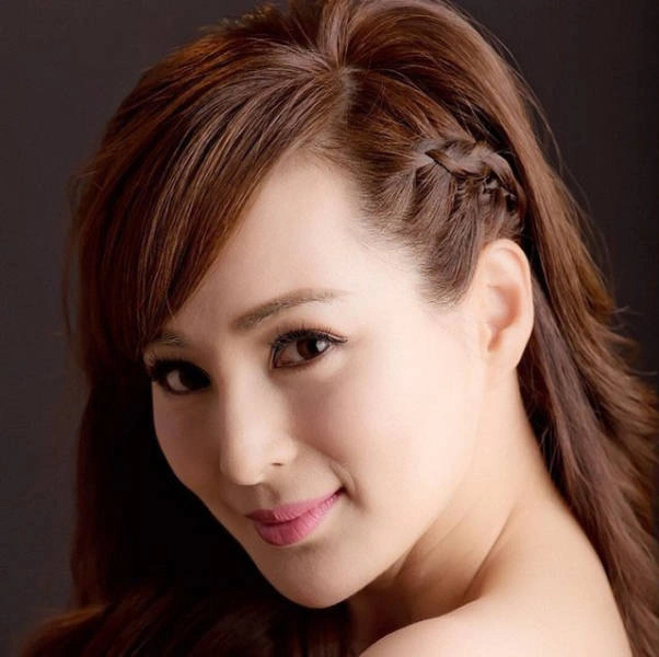 Вгадайте вік дівчини на цьому фото (28 фото)