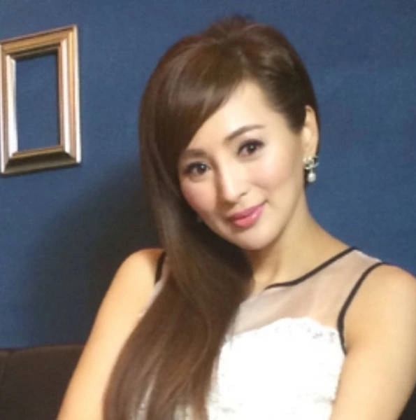 Вгадайте вік дівчини на цьому фото (28 фото) – фото 24