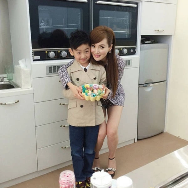 Вгадайте вік дівчини на цьому фото (28 фото) – фото 25