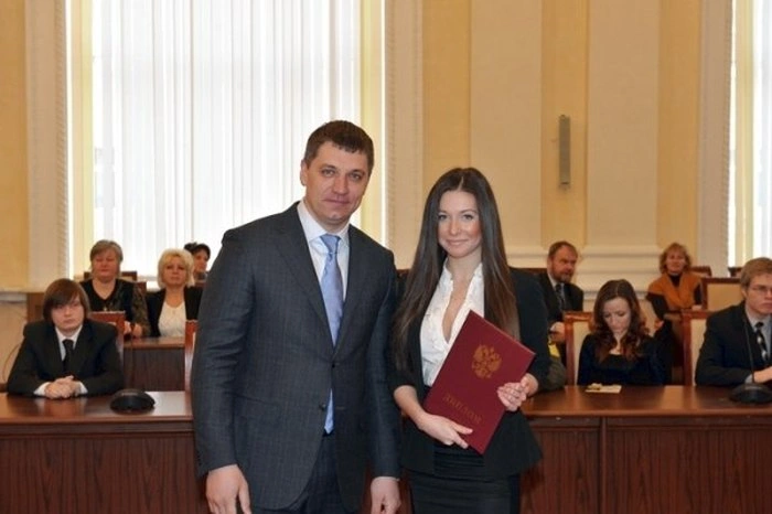 Студентка МГІМО Ангеліна Дорошенкова кинула навчання ради кар'єри порноакторки (6 фото) – фото 2