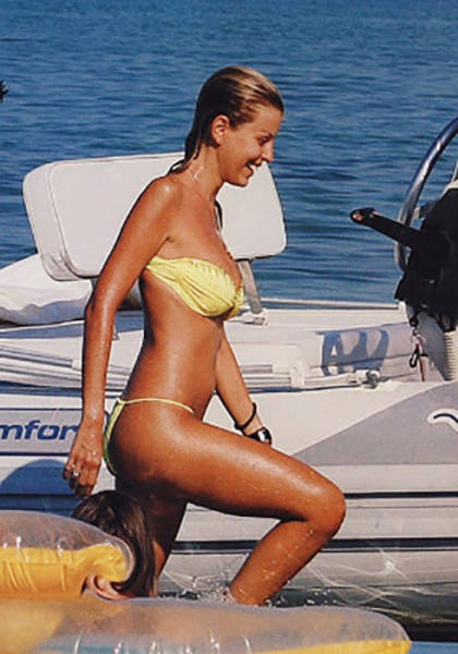 Олена Рапті - найбільш привабливий член грецького парламенту (22 фото) – фото 13