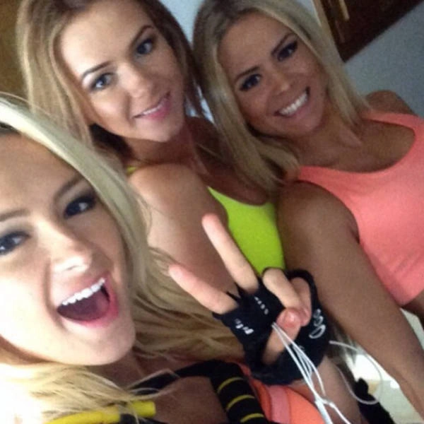 Три румунські сестри завоювали соціальні мережі (22 фото) – фото 8