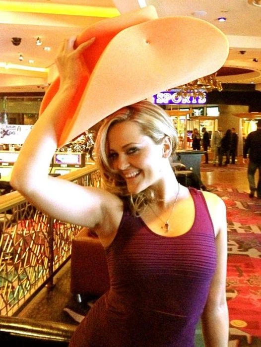 Фото порноактрис поза кадром (76 фото) – фото 13