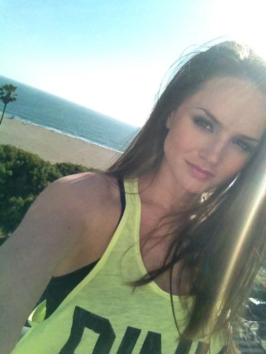 Фото порноактрис поза кадром (76 фото) – фото 67